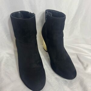Steve Madden ankle suede black booties with gold heel size 7